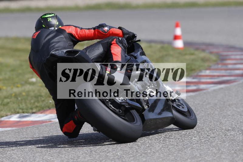 /Archiv-2025/07 19.04.2025 Speer Racing ADR/Gruppe rot/backside